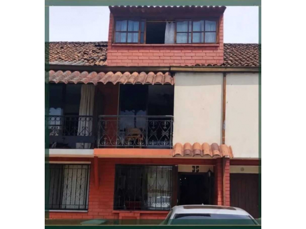 Venta casa en conjunto Residencial barrio Santa Anita