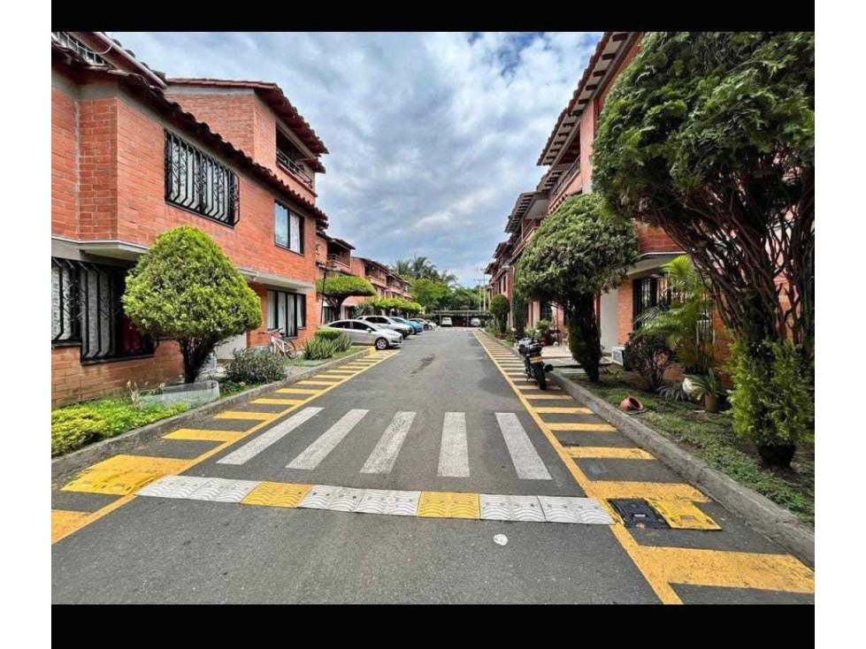Venta casa en conjunto sector Valle del Lili Cali