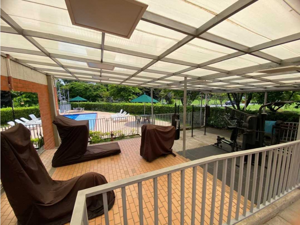 Venta casa en conjunto sector Valle de Lilly Cali — foto 3