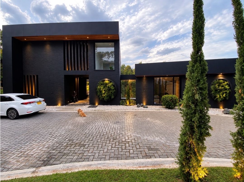 *Venta casa en el Alto de las Palmas*