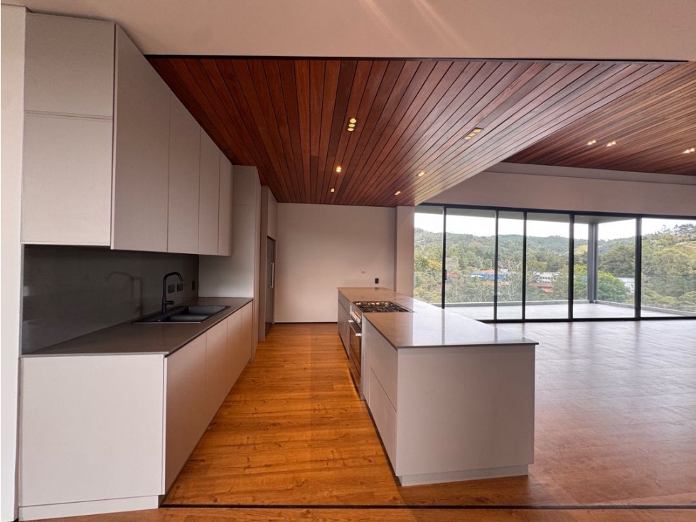 VENTA CASA EN EL ALTO DEL ESCOBERO, ENVIGADO, VIA HACIA EL RETIRO — foto 3