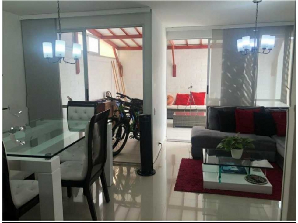 Venta Casa en Ciudad Country Jamundi (VM)