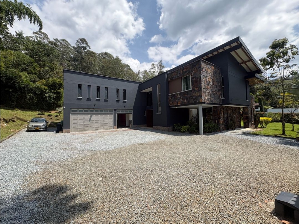 Venta casa en el escobero de 600 mts y lote de 2.550 mts — foto 2