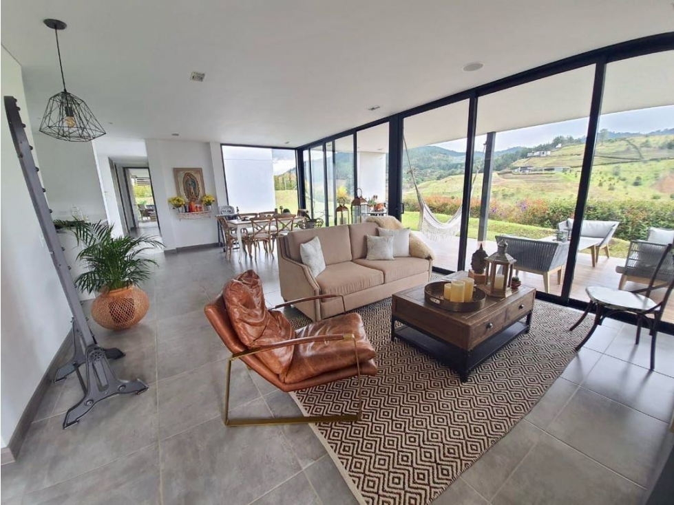 VENTA CASA EN EL RETIRO