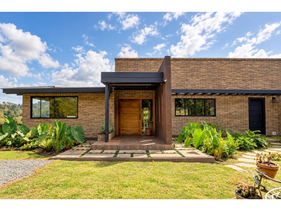 *Venta casa en el Retiro* - 2