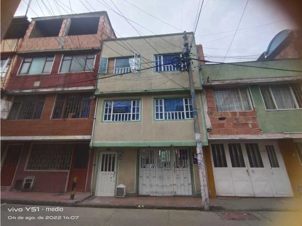 VENTA DE CASA RENTABLE EN KENNEDY BARRIO ALMENAR BOGOTA — foto 3