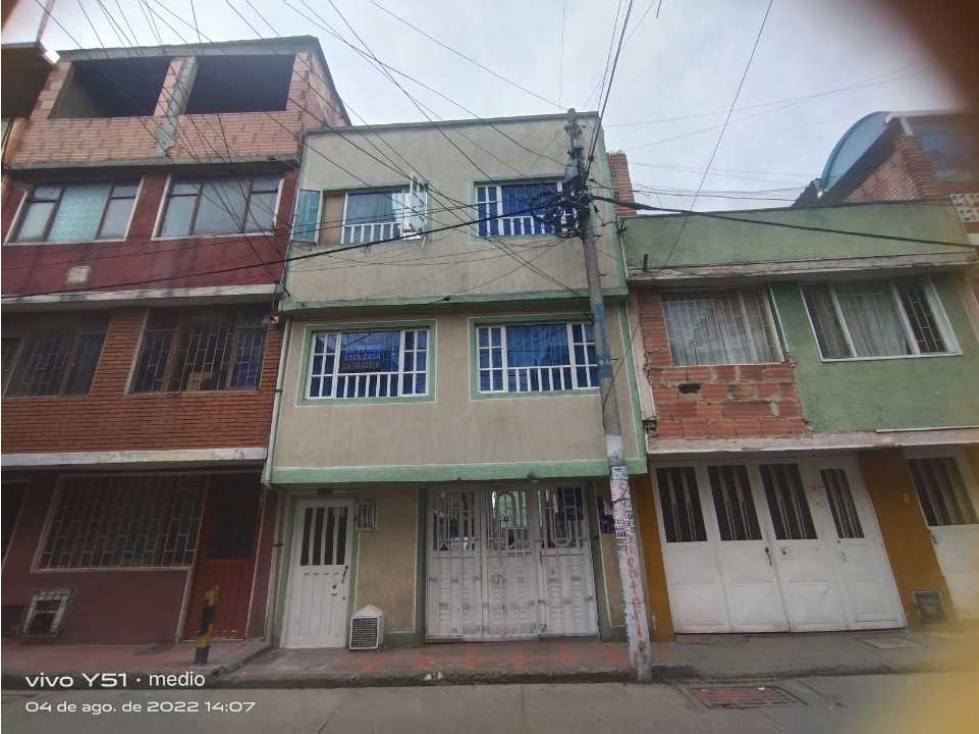 VENTA DE CASA RENTABLE EN KENNEDY BARRIO ALMENAR BOGOTA