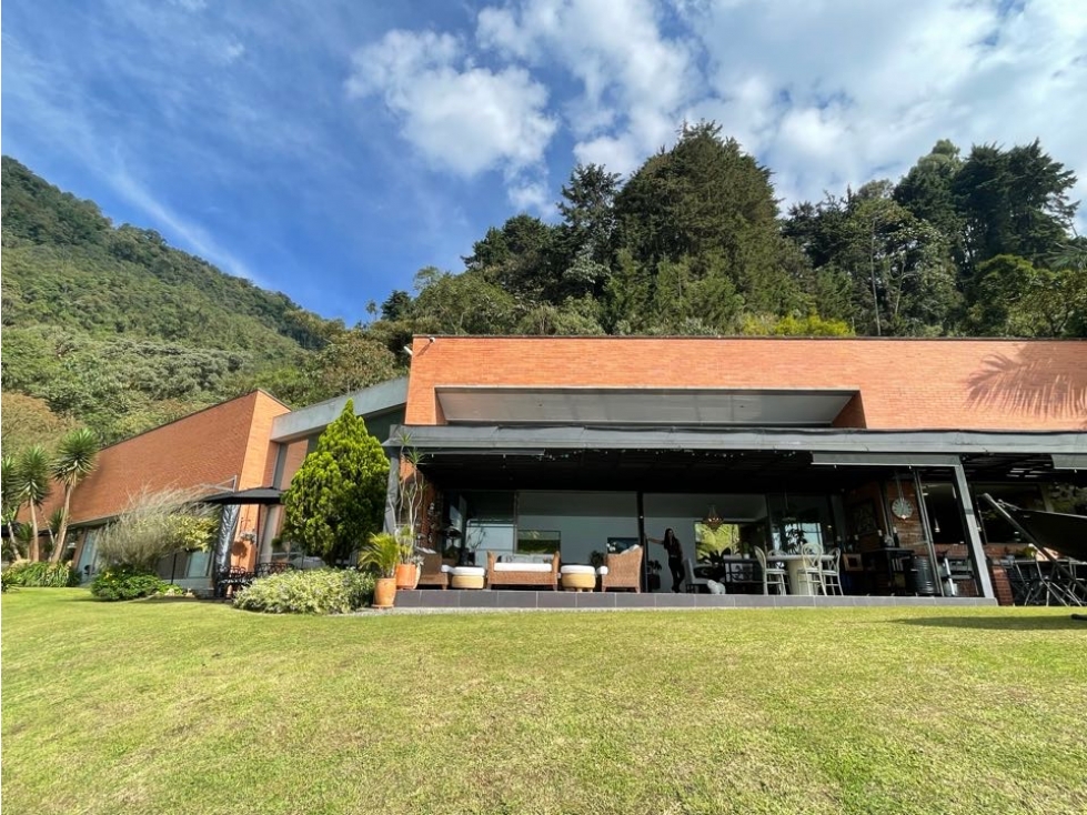 Venta Casa en la Av Las Palmas,Vista a la Ciudad Medellin — foto 3
