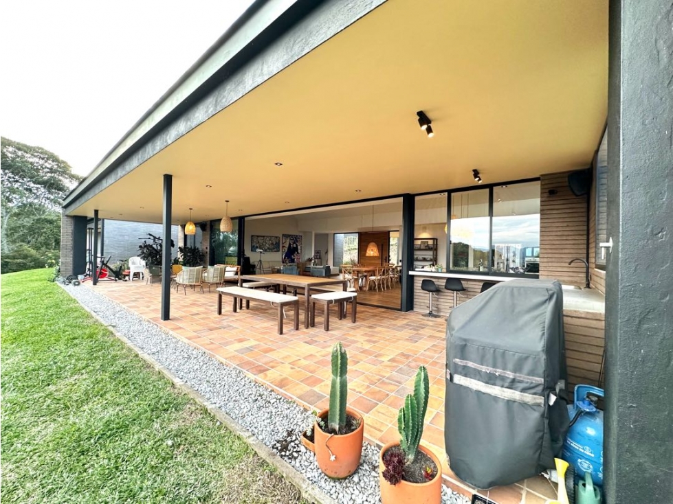 VENTA ESPECTACULAR CASA EN LA CEJA DE UN NIVEL EN PARCELACIÓN