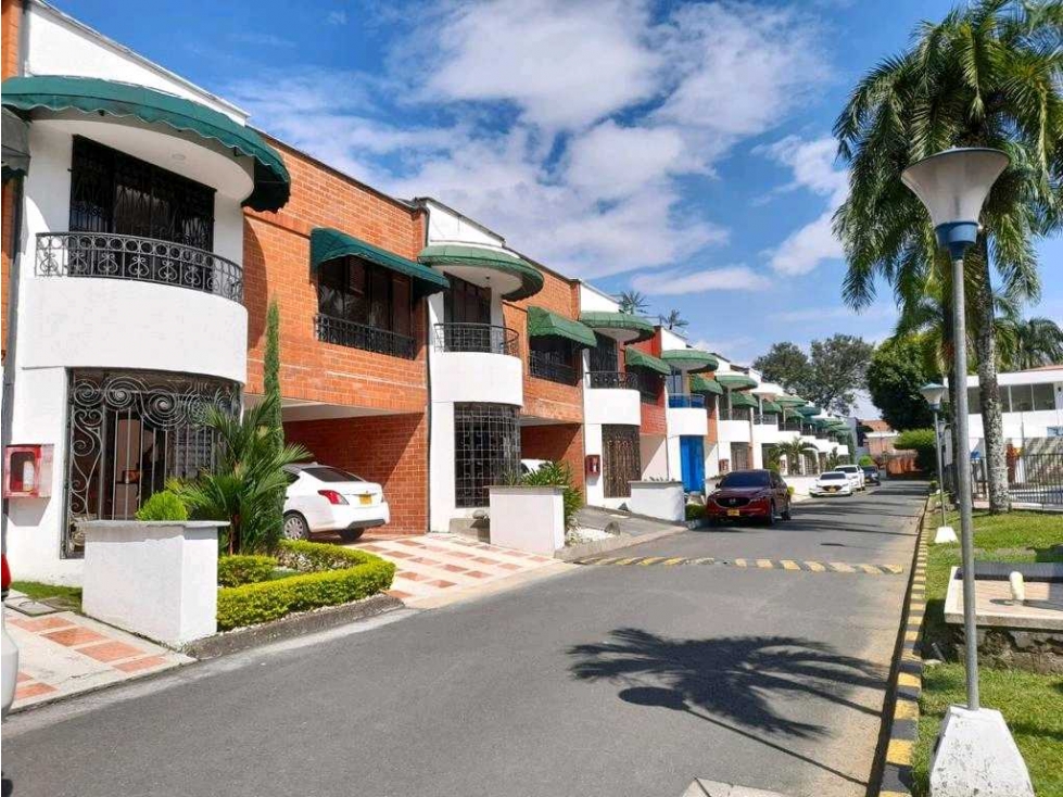 VENTA CASA EN LA HACIENDA SUR DE CALI
