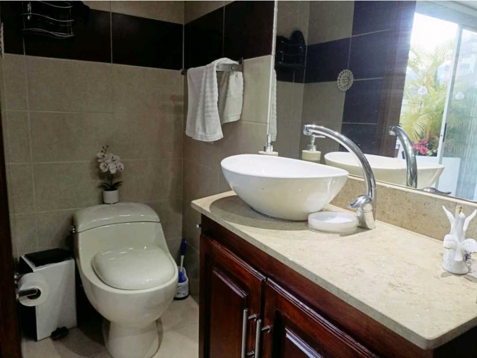 VENTA CASA EN LA LOMA DE LOS BERNAL - MEDELLIN — foto 4