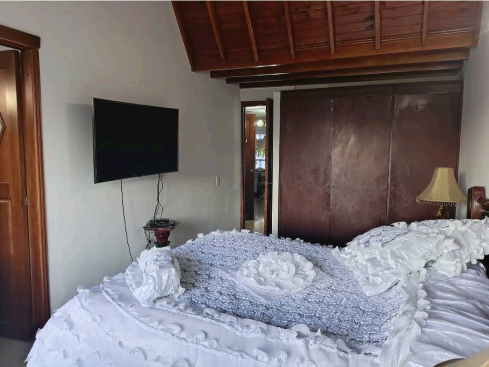 VENTA CASA EN LA LOMA DE LOS BERNAL - MEDELLIN — foto 6