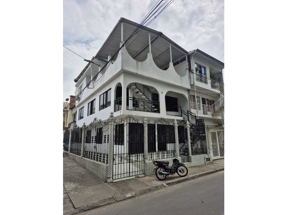 VENTA CASA EN LA NUEVA BASE ESQUINERA VEHÍCULAR 3 PISOS INDEPENDIENTES — foto 2