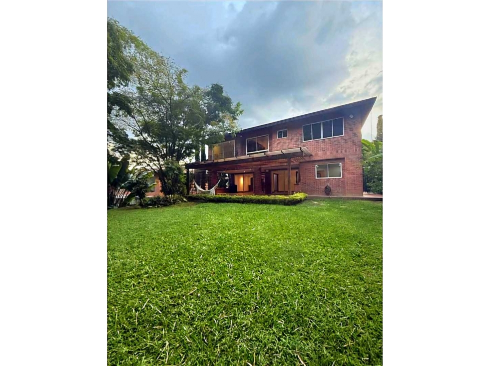 VENTA CASA EN LA SUPERIOR CON EXCELENTE ZONA VERDE