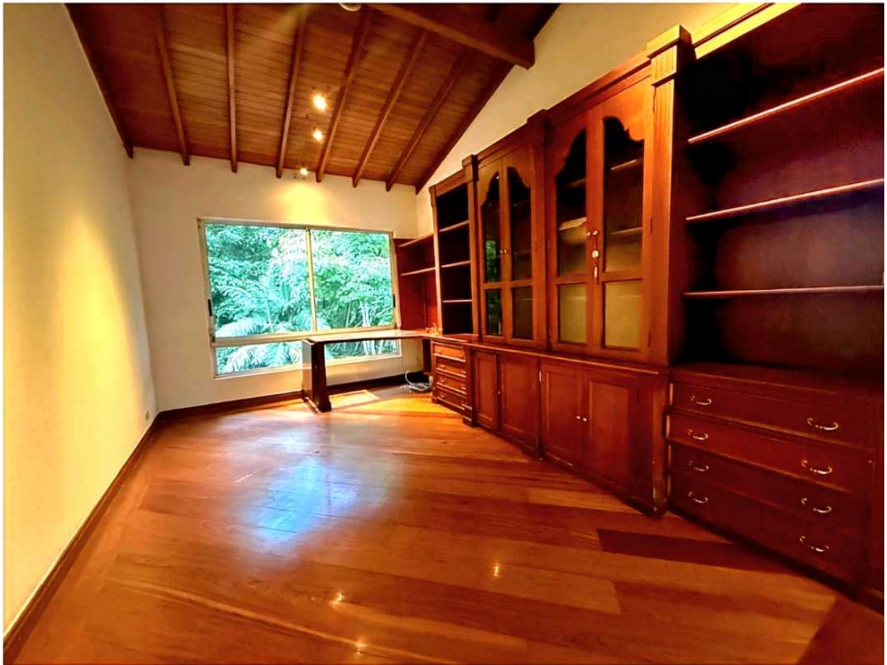 VENTA CASA EN LA SUPERIOR CON EXCELENTE ZONA VERDE — foto 4