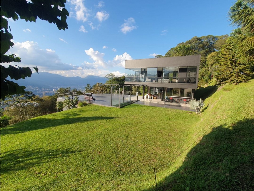 Venta Casa en La Transversal de la Montaña- Loma del Escobero