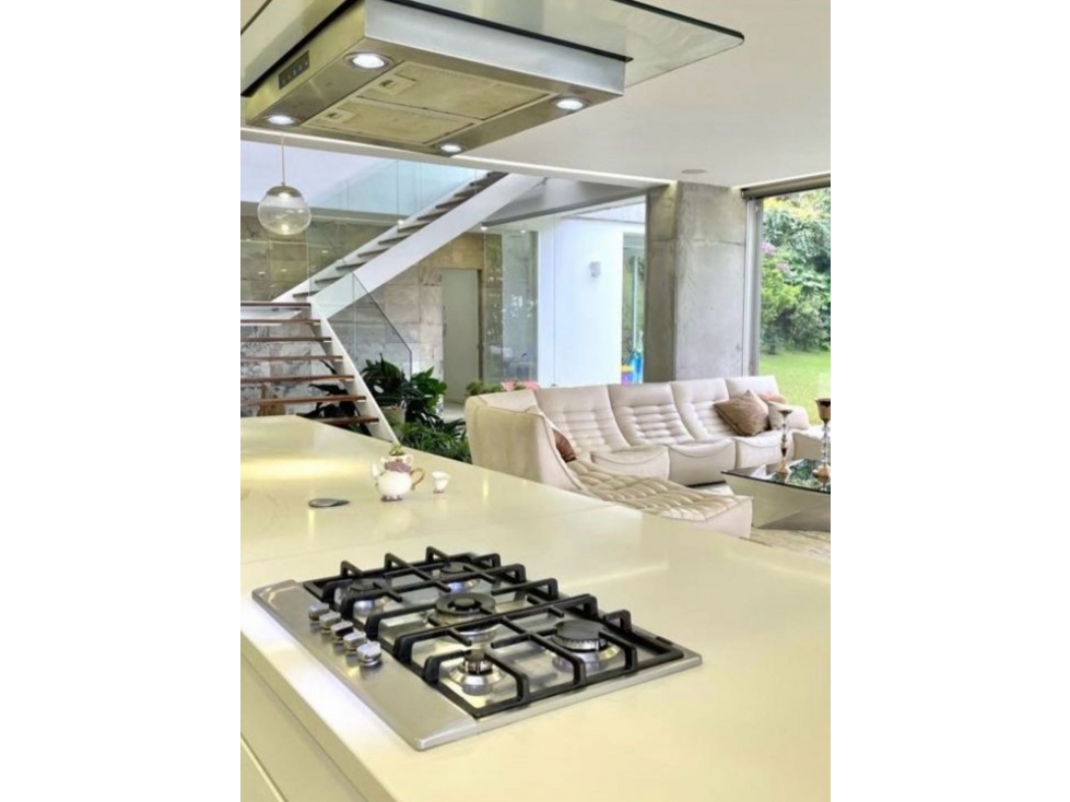 Venta casa en los Balsos de 700mts — foto 3