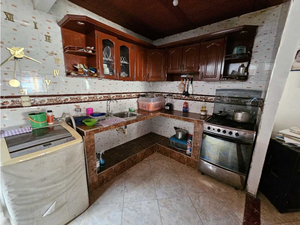VENTA CASA EN MANUELA BELTRAN DE 3 PISOS INDEPENDIENTES CALI