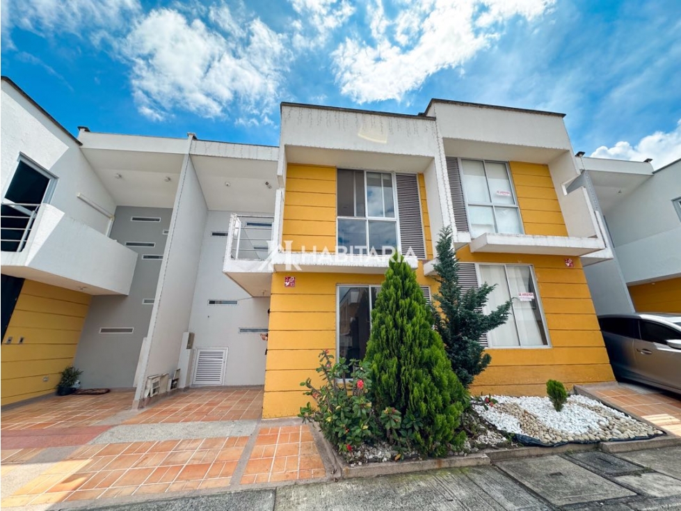 Venta Casa en Mirador del Colibrí, Dosquebradas con Amplias zonas