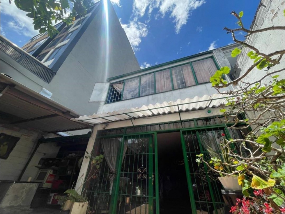 Venta casa en Modelia para remodelar frente a Av esperanza — foto 3