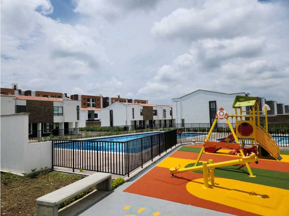 VENTA CASA 2 PISO CONJUNTO TRENTO PARQUE NATURA ALFAGUARA JAMUNDI (JH)