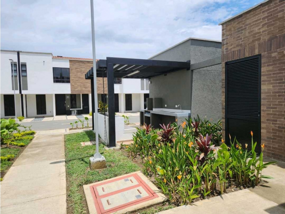 VENTA CASA 2 PISO CONJUNTO TRENTO PARQUE NATURA ALFAGUARA JAMUNDI (JH) — foto 4
