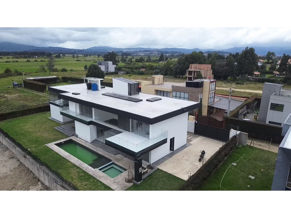 Venta casa en parcelas de cota