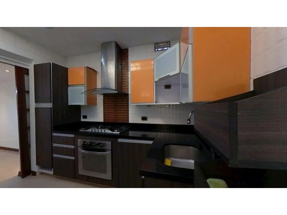 Venta Casa en Portales del Norte, Suba, Bogotá · con parqueadero — foto 5