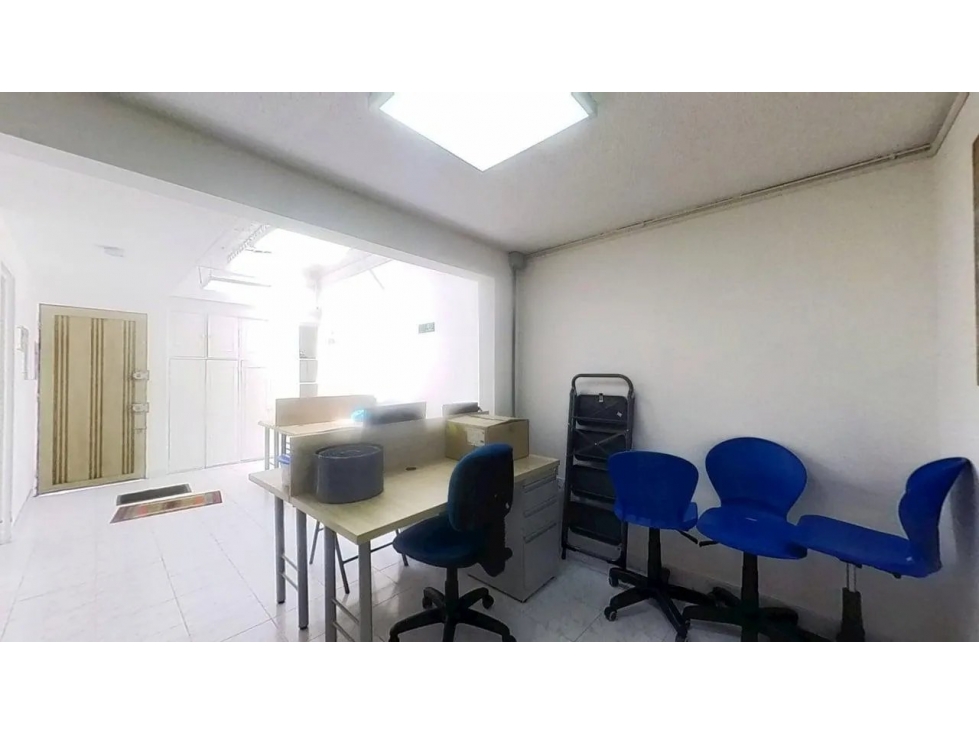 Venta Casa en San Nicolás, Suba, Bogotá · con parqueadero — foto 2