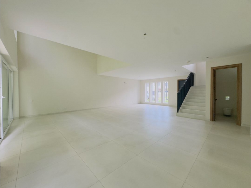 VENTA DE CASA EN SANTA MARIA RESIDENCIAL DE THE WOODS 399m2 JP — foto 4
