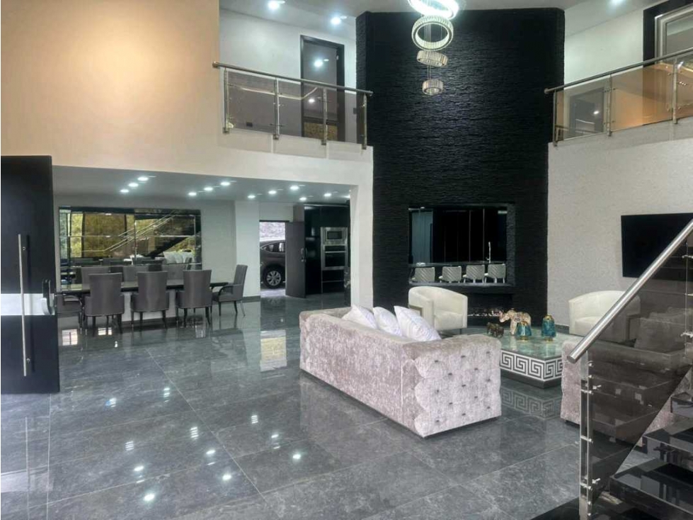 Venta Casa en Unidad Cerrada. Alto de Palmas, sector la Esperanza