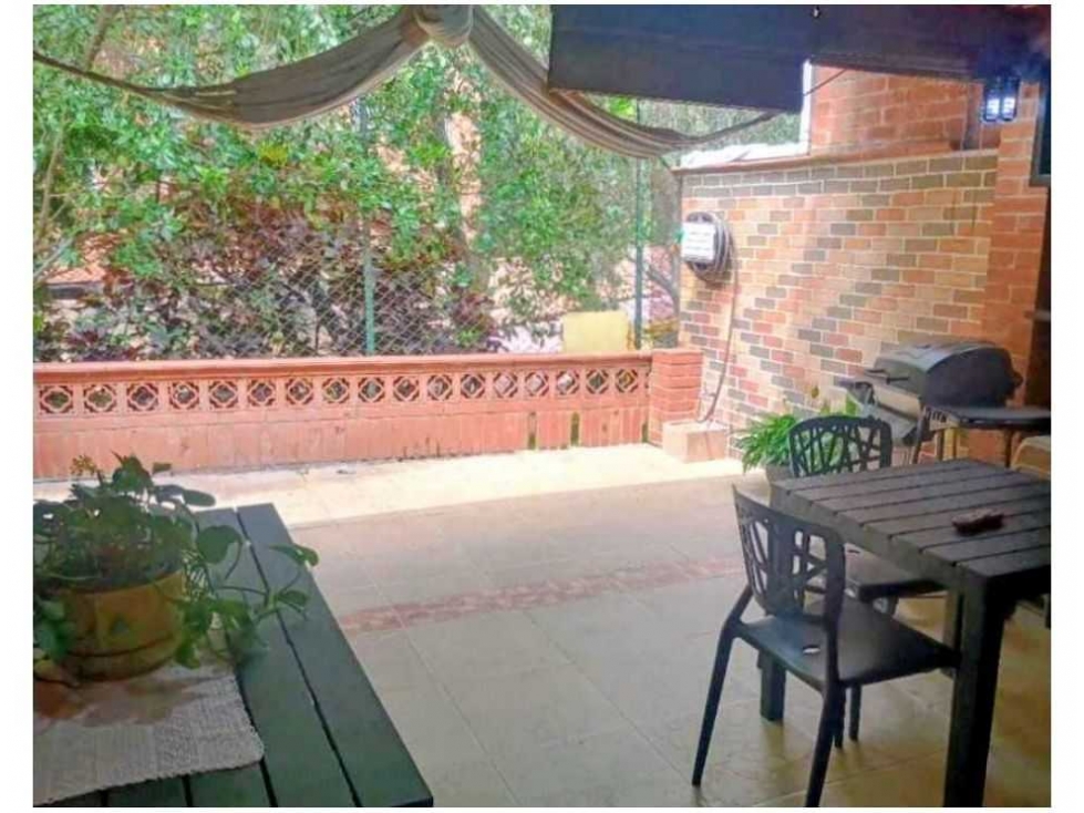 Venta casa en unidad cerrada sector la mota — foto 2