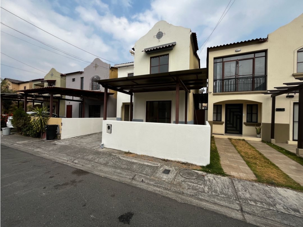 Venta Casa en Urb La Rioja Etapa Almeria - 3