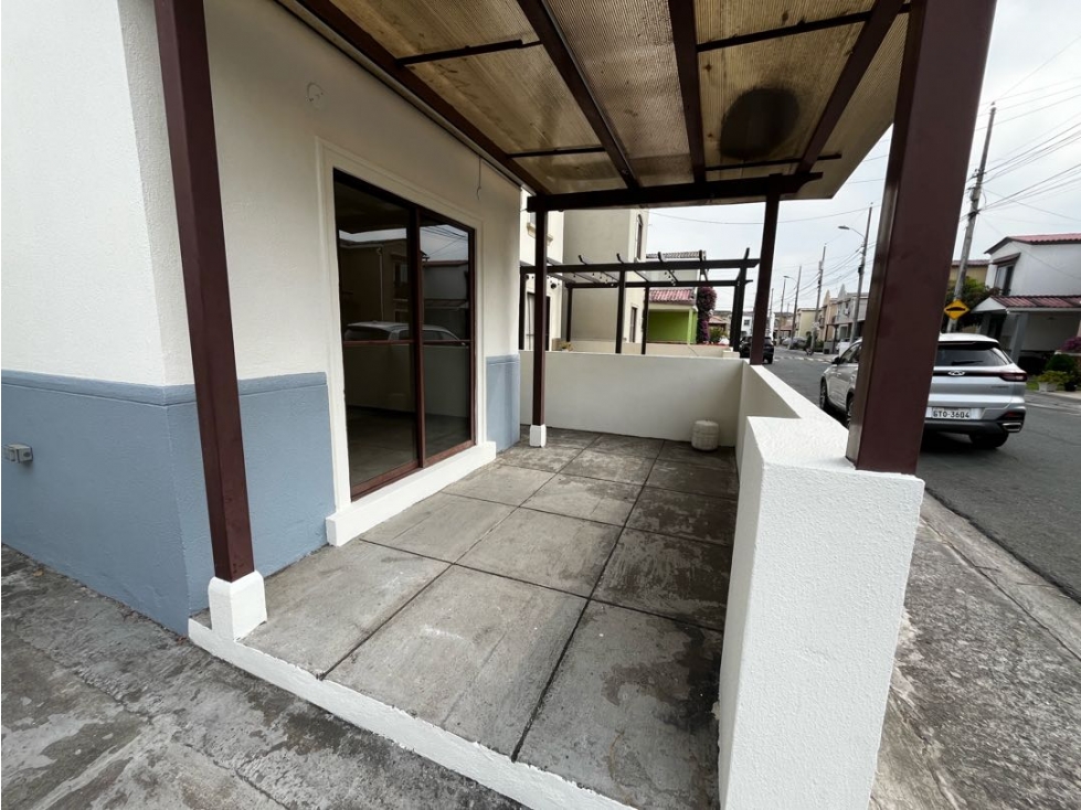 Venta Casa en Urb La Rioja Etapa Almeria - 4