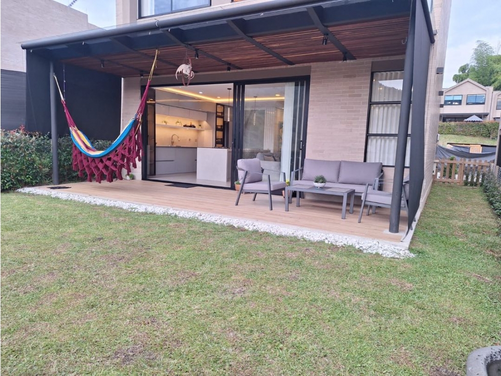 Venta de Casa en Urbanización en El Retiro Cerca Zona Urbana — foto 3