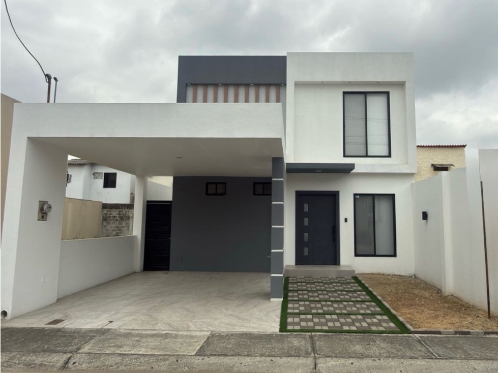 Venta casa en Urbanización Villa Club Etapa Aura al Norte