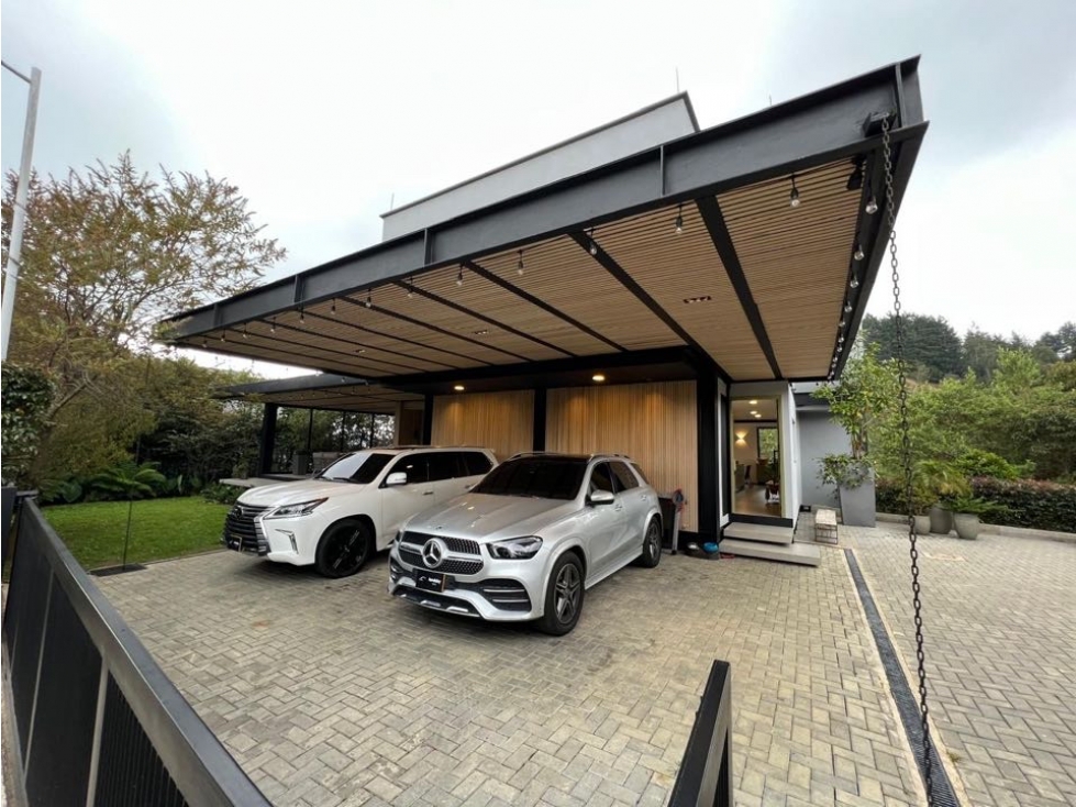 Venta casa en variante las palmas de 641 mts construidos / 2540mt lote