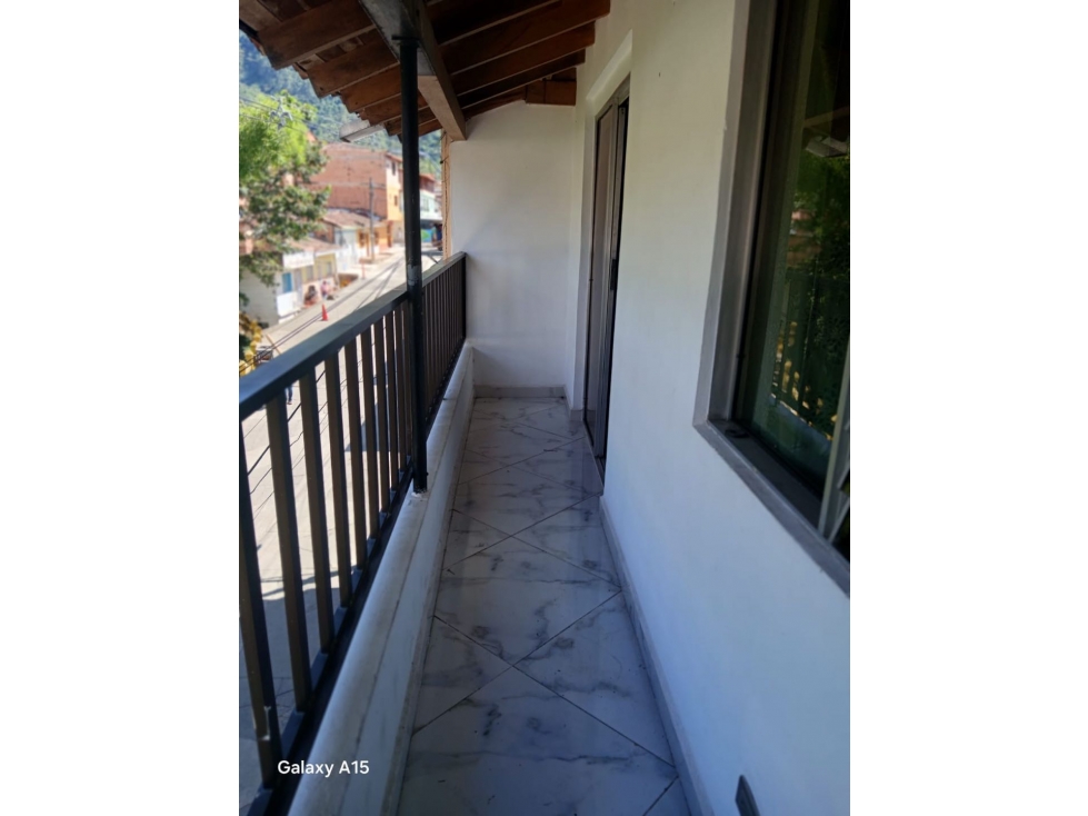 Venta CASA en VENECIA- 2do y 3r piso
Con precio de OPORTUNIDAD - 2