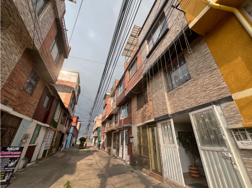 VENTA CASA EN VILLA ANDREA KENNEDY ~ BOGOTÁ — foto 3