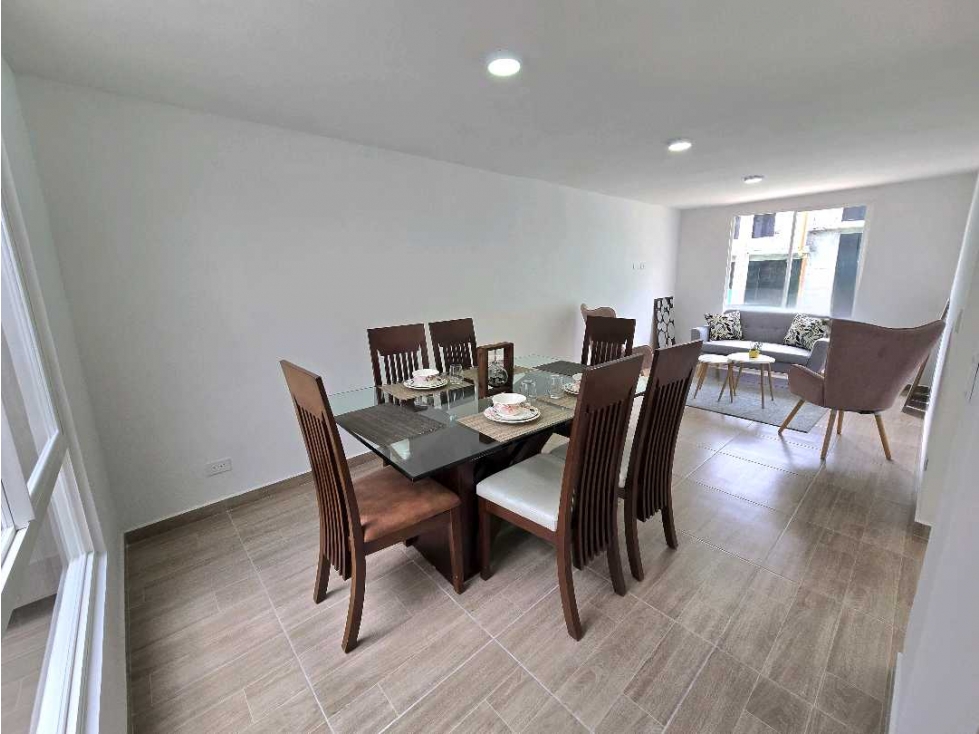 Venta Casa en Mirador de las Lomas Villamaría, cód. 9979898