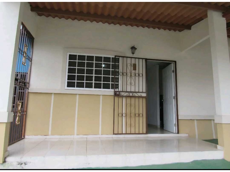 VENTA CASA EN VILLAS DE LAGO EMPERADOR — foto 2