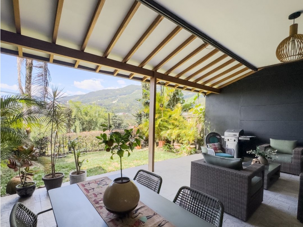 VENTA CASA UNIDAD CERRADA LOMA DEL ATRAVESADO ENVIGADO