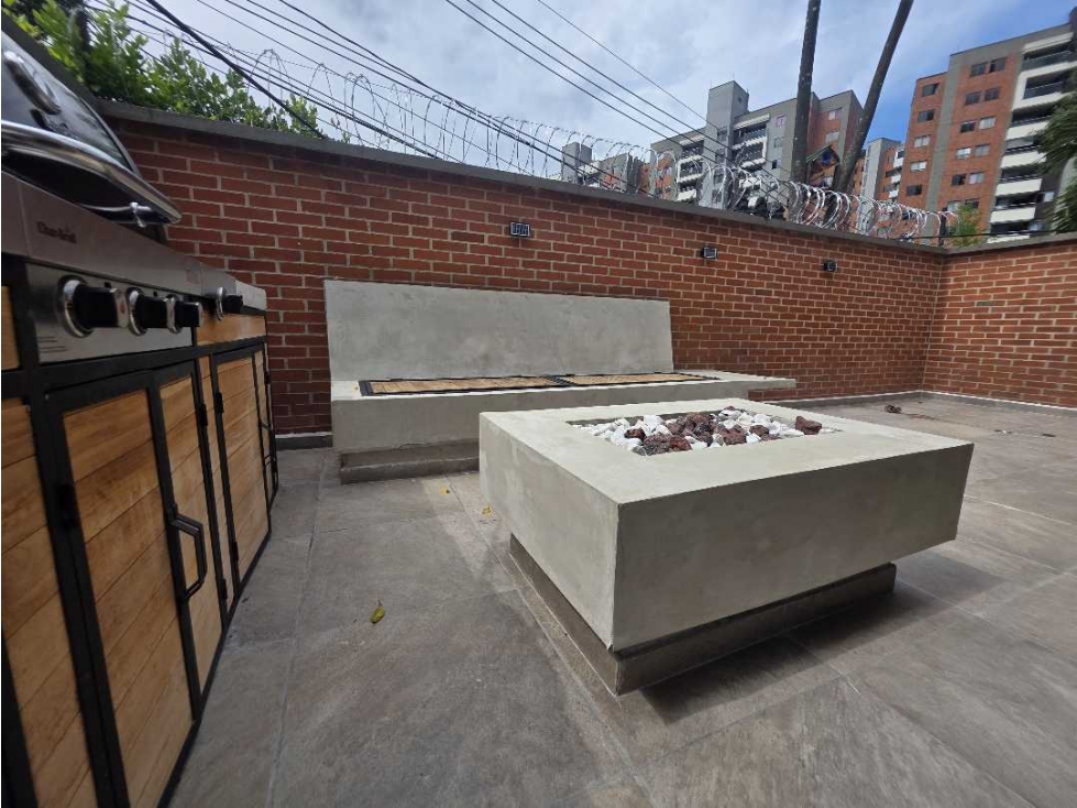 VENTA CASA ENVIGADO ABADIA REMODELADA 50 MILLONES POR ABAJO DEL AVALUO — foto 3
