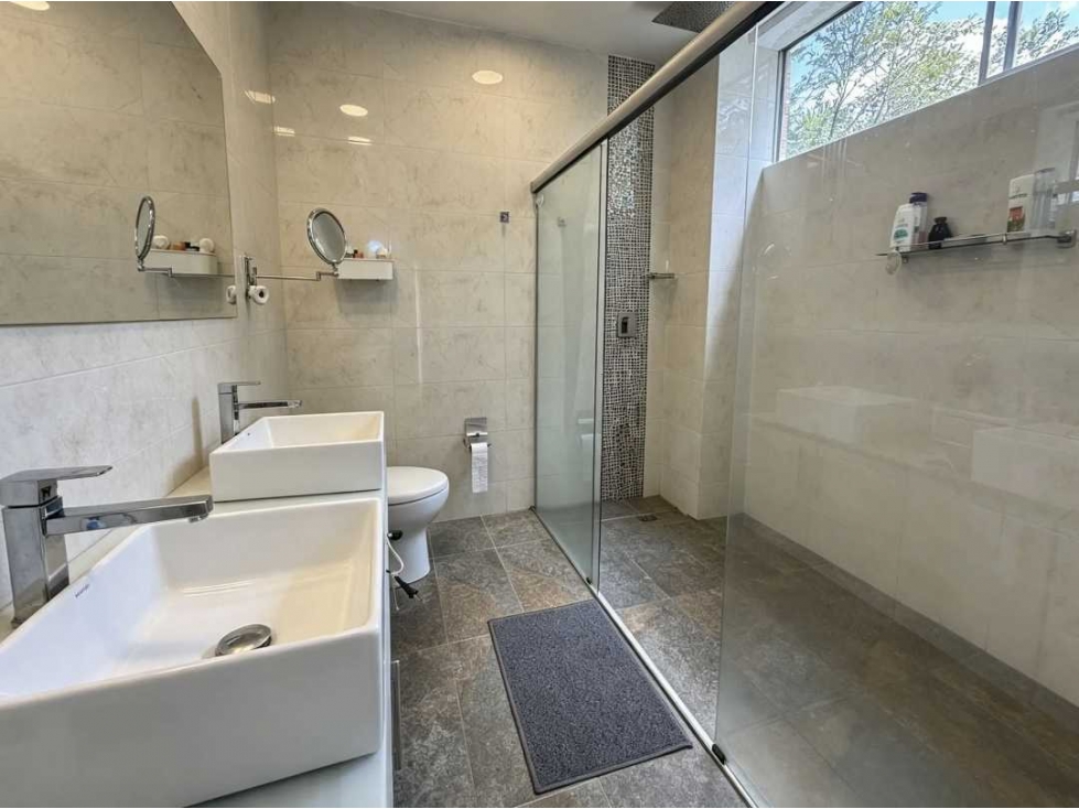 VENTA CASA ENVIGADO CERCA AL COLEGIO MONTESSORI — foto 4