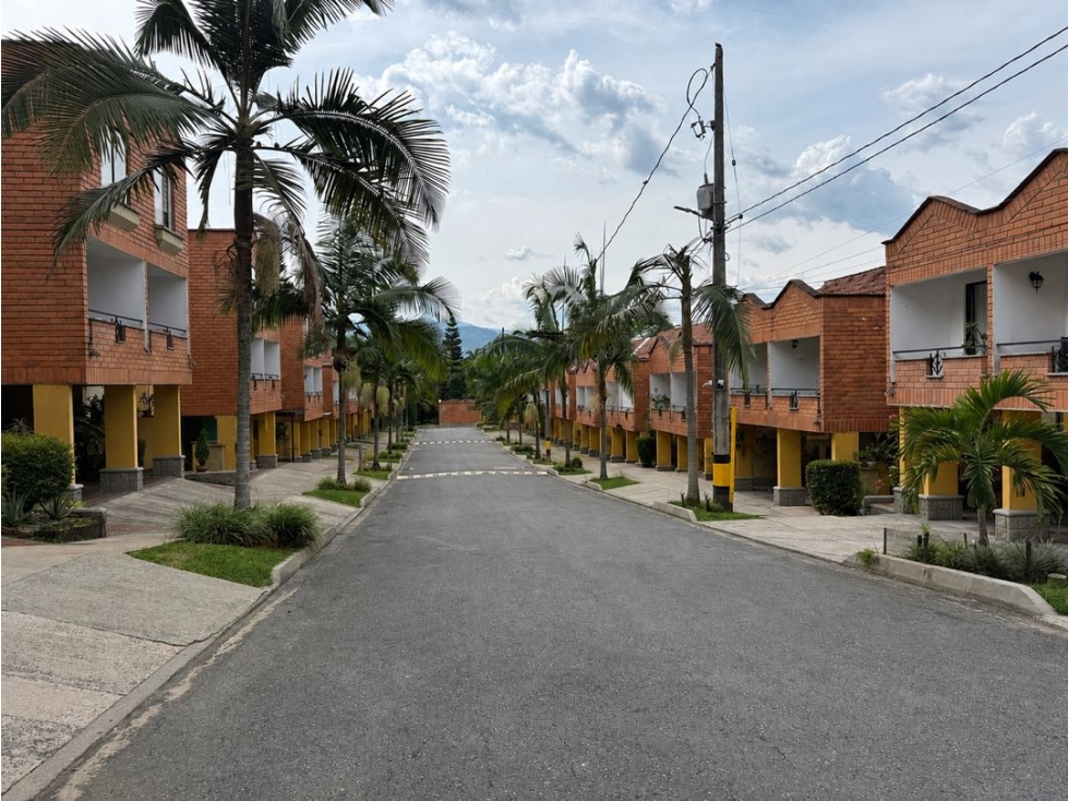VENTA CASA ENVIGADO | EL DORADO | UNIDAD CERRADA
