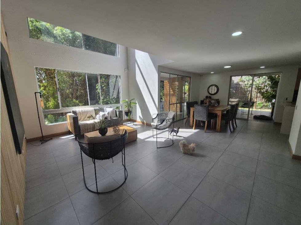 VENTA CASA ENVIGADO ESCOBERO CON JACUZZI Y JARDÍN — foto 5