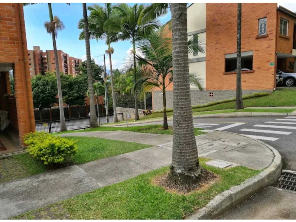 Venta Casa Envigado Las Brujas — foto 2