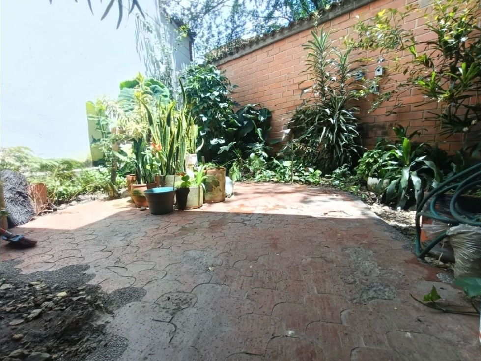 Venta casa con patio y balcón. Envigado. Unidad completa. - 4