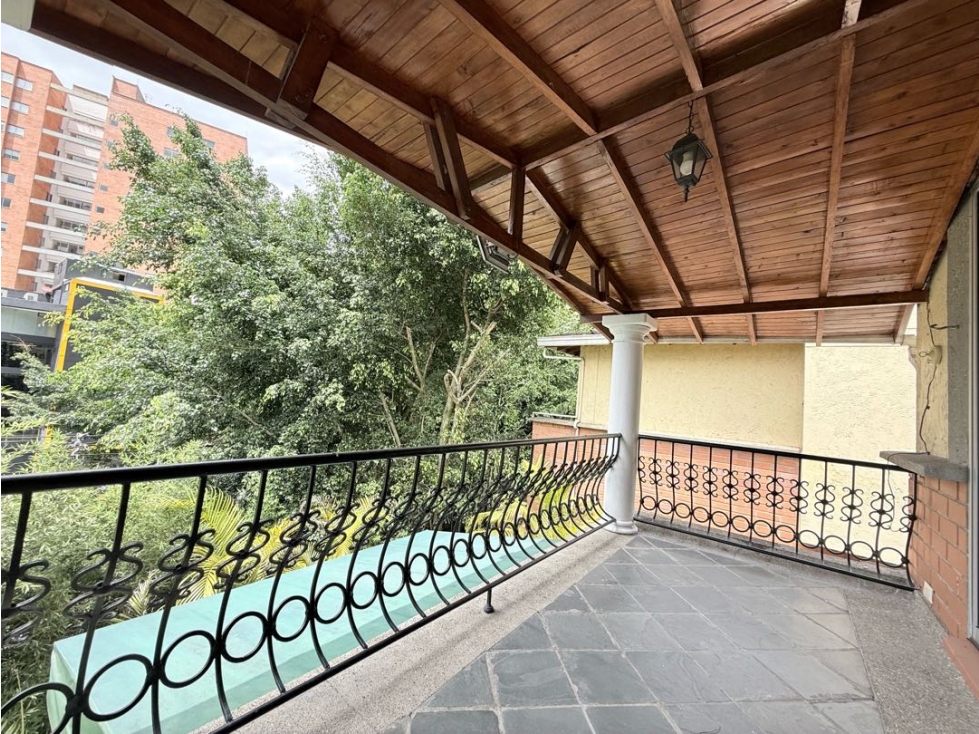 Venta Casa Esmeraldal Envigado 277 Mts2 POTENCIAL 4 ALCOBA - 4