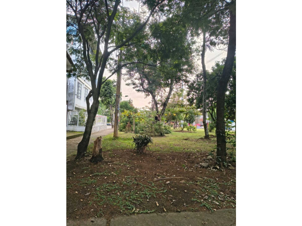 VENTA CASA ESQUINERA 2 PISOS EN CANEY ESPECIAL SUR CALI — foto 2